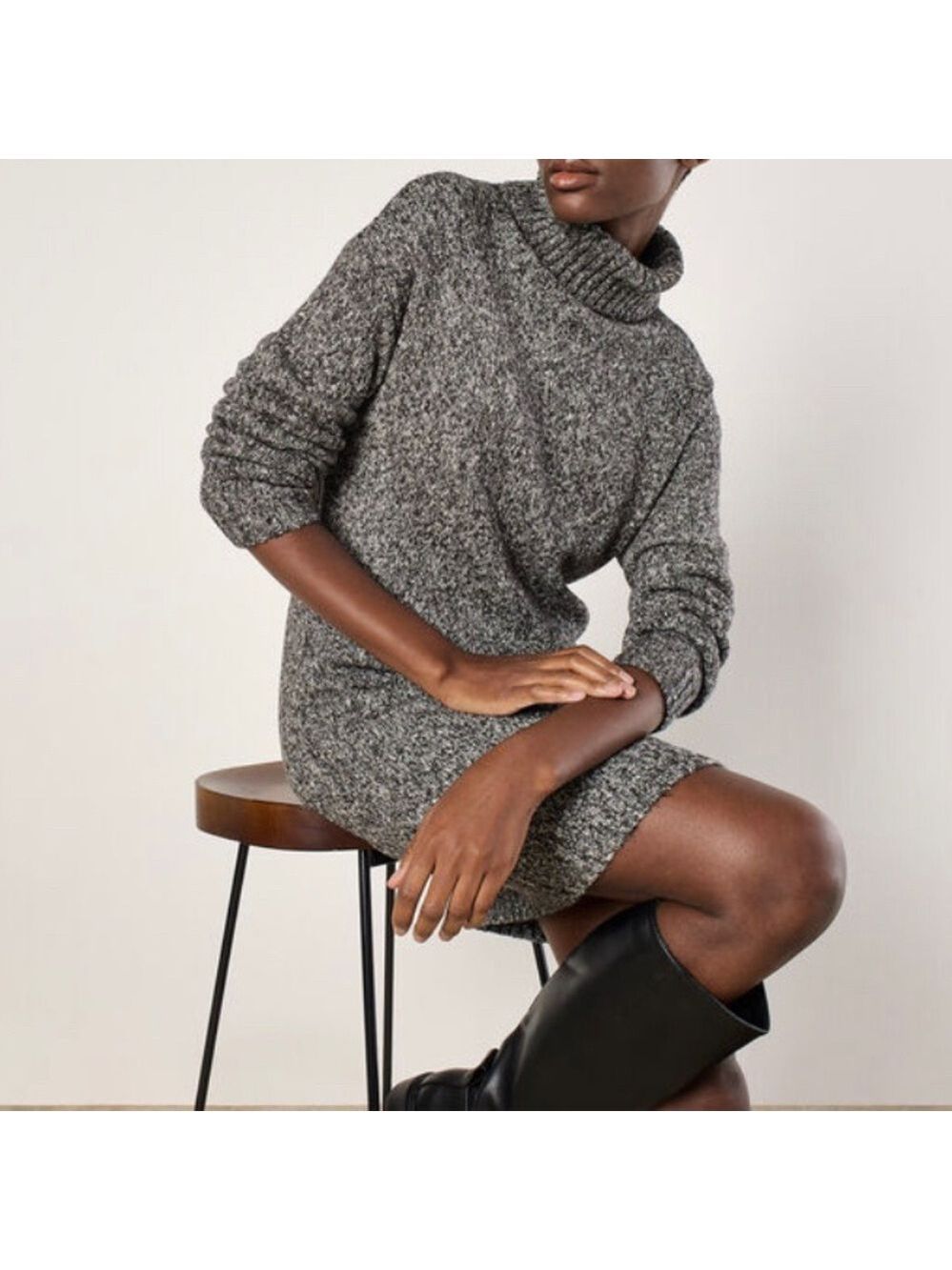 Cowl Turtleneck Sweater Dress. Black and grey. Medium.
